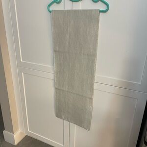 Silvery sparkly table/island runner